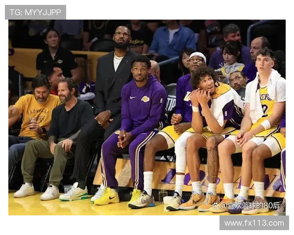 詹姆斯父子创历史连线命中三分 詹姆斯父子创历史连线命中三分